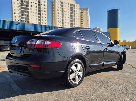 RENAULT FLUENCE 2.0 DYNAMIQUE 16V FLEX 4P AUTOMÁTICO